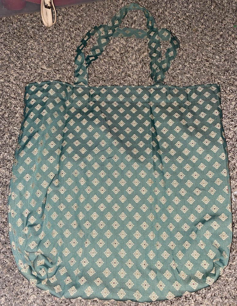 Green patterned tote bag- unbranded