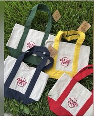 Trader Joe’s Mini Canvas Tote Bag Set Of 4 Red Blue Green Yellow CHRISTMAS 2025