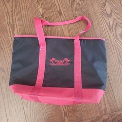 NWOT Trader Joe’s Insulated RED/BLK shopping Tote Bag (7-Gallons) Hot/Cold