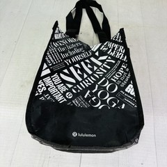 Lululemon Red Black White 9″ x 12″ Snap Close Reusable Shopping Bags Lot of 5