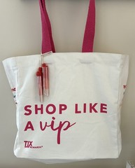 TJX REWARD MEMBER MORNING REUSABLE CANVAS TOTE BAG “SHOP LIKE A VIP” PINK HANDLE