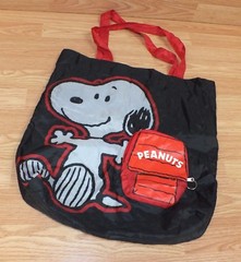 Genuine Peanuts 100% Polyester Black Red Carry Tote Bag w/ Folding Pouch *READ*