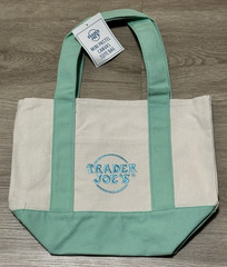 Trader Joe’s 💜💚🩷🩵AUTHENTIC PASTEL EMBROIDERED CANVAS REUSABLE TOTE BAG SET