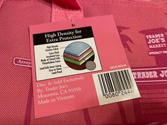 NWT! Bundle Set of 2 in Peach & Pink: Trader Joe’s Mini Insulated Cooler Bags!