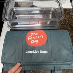 THE FARMER’S DOG Insulated Zip Up Tote Bag PLUS (1)Food Container Forest Green