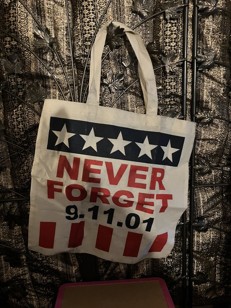 NEVER FORGET 09/11/2001 SHOPPING BAG*AS-IS*PRE-OWNED*USE TO UPCYCLE*DIY PROJECT