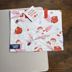 Trader Joes’s Holiday Gift Tote Bag 3 Set Limited Christmas 2024