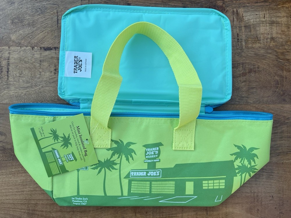 Trader Joe’s Mini Insulated Tote Bag – Palm Green Summer 2026 Limited Edition