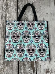 New TJX 💀 Shopping Gift Bag Reusable Big Tote Skulls 🩵BLUE w/ FLOWERS 🌸