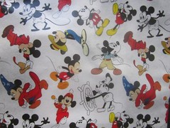 DISNEY Mickey Mouse Everywhere on FUN SHOPPING BAG 13″ x 12″ x 6″ NEW