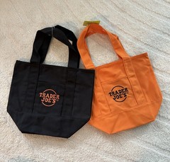 Trader Joe’s Black / Orange Canvas Tote Bag 2-pack Halloween Trick Or Treat ✨🎃