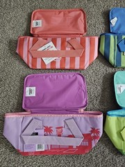 Trader Joe’s 2026 Mini Insulated Cooler Tote Limited Edition SET OF 6!