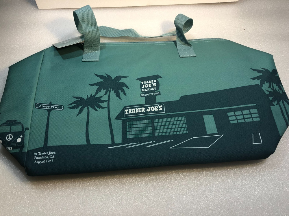⚡Trader Joe’s LIMITED EDITION Olive Green or Dusty Blue XL Insulated Bag⚡
