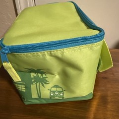 Trader Joes mini insulated bag green with blue zipper 1.5 gallons