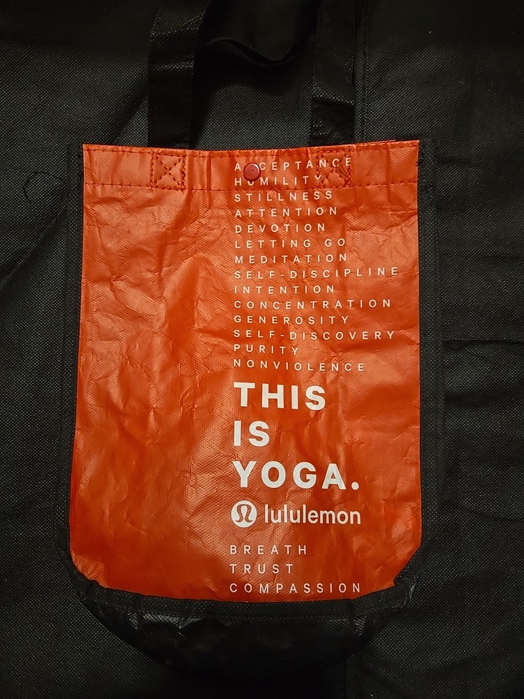 Lululemon “This Is Yoga” Small Reusable Shopping/Gift Bag Lunch Tote Red/Black
