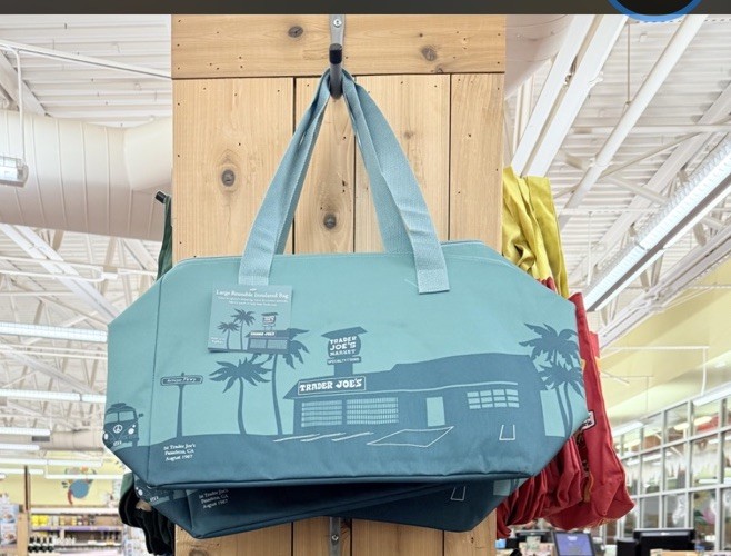 Trader Joe’s 8 Gallons Reusable Bag Cooler Large Insulated Tote Dusty Blue NEW