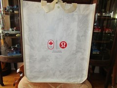 10 LARGE LULULEMON WHITE TEAM CANADA REUSABLE SHOPPING GYM GROCERIES BAGS-NEW