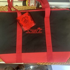 Trader Joe’s Extra Large 7 Gallon Black Red Insulated Reusable Bag