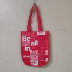 LULULEMON REUSABLE SHOPPING – GIFT BAG 11×9.5 RED WHITE SHOULDER STRAPS 5444