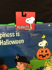 PEANUTS Reusable Grocery Shopping Gift Bag 6x12x13 HAPPINESS IS HALLOWEEN Snoopy