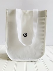 Lot of 4 Lululemon Reusable Shopping Tote Bag 2 White 1 Red 1 Black