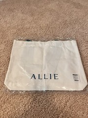 White Reusable Cloth Bag With Green Handle BRAND NEW 15 X 11.5 Inch