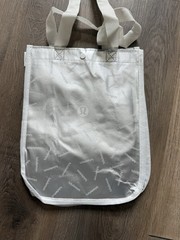 LULULEMON Small Reusable Snap Top Shopping Tote Lunch Bag Gray & White