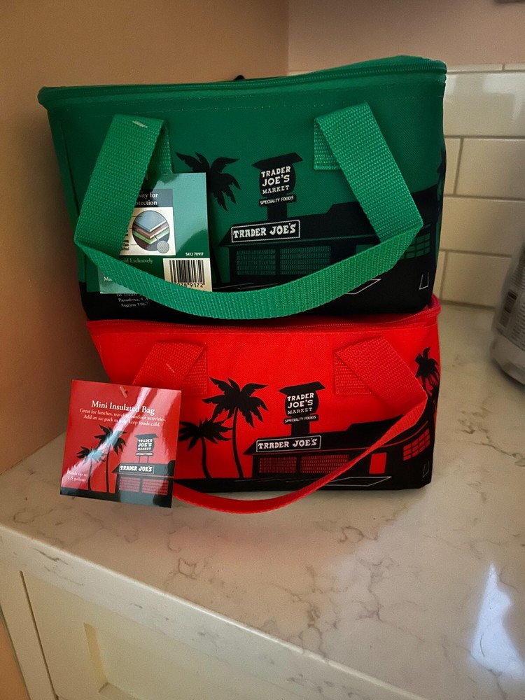 🔥 Trader Joes Mini Insulated Bag – Limited Edition RED AND GREEN AVAILABLE