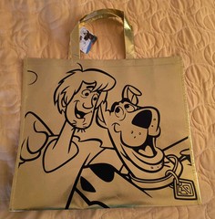 Scooby Doo & Shaggy Reusable Gold Foil Jumbo Shopping Gift Bag with Handle NEW!