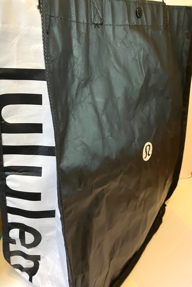 Lululemon Reusable Plastic Shopping Tote Black & White Bag Large 16″ x 6″ x 14″