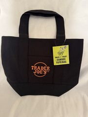 TRADER JOE’S HALLOWEEN *1 BLACK TOTE* NWT + FREE GIFT *FAST SHIPPING*🎁