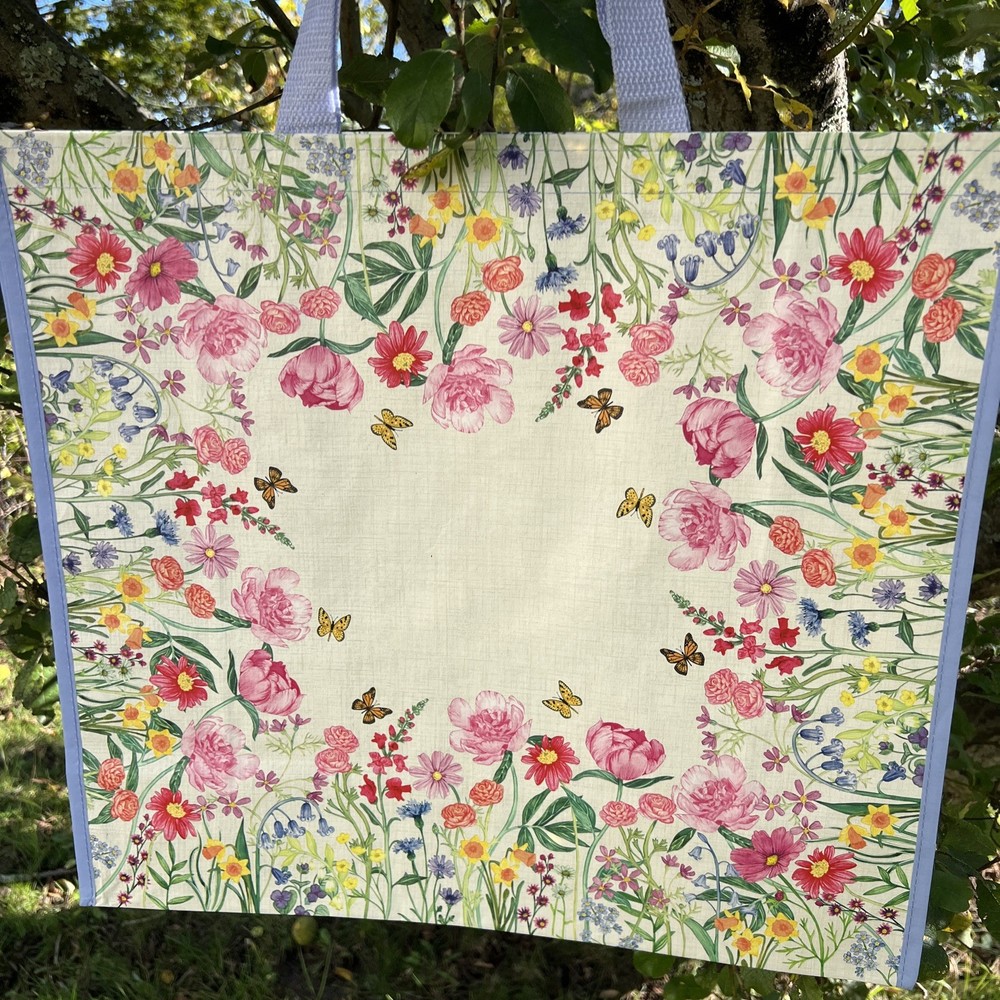 REUSABLE SHOPPING TRAVEL TOTE BAG FLORAL🦋 ECO FRIENDLY TJX NEW