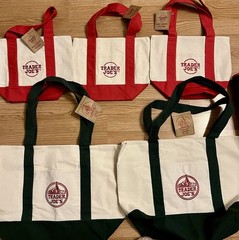Trader Joe’s Foldable Reusable Canvas Shopping Tote Bag Green White Solid Plain