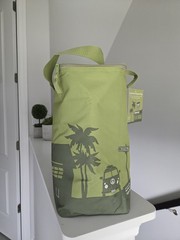 Trader Joe’s 8 Gallons Reusable Bag Cooler Large Insulated Tote Olive Green NWT