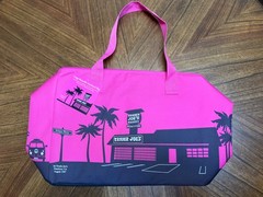 Trader Joe’s Large Reusable Insulated Bag Hot Pink Fuchsia with Yellow Interior