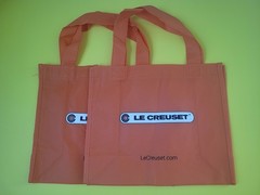 New Le Creuset Set of 2 Small Reusable Shopping Gift Bag Tote 12″ x 10″ x 4.5″