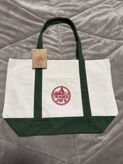 New Trader Joe’s Large Tote Bag (Green)