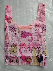 Standard Reusable Bag Arty Pink Cat Foldable Tote 16″ x 25″ x 5″ Pink/Multicolor