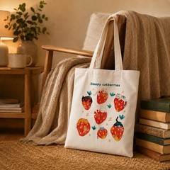 Canvas Tote Bag for Women, Sleepy Cat Berries Reusable Shoulder Bags, Birthda…