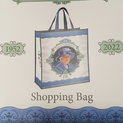 HM Queen Elizabeth Platinum Jubilee Shopping Bag 1952 2022 Blue Hat White New