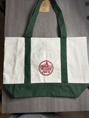 👜🛍️🔥NEW Trader Joe’s Forest Green Tote 🔥🛍️👜