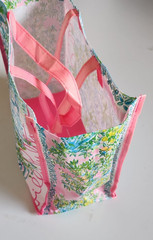 Lilly Pulitzer – Palm Tree Green Pink Reusable Shopping Bag 15x11x7″