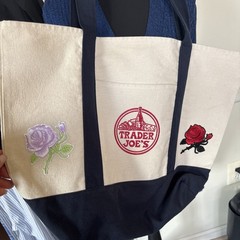 Trader Joe’s Embroidery XL 4 Beautiful Flowers 🌹 🌹 🌹 🥀