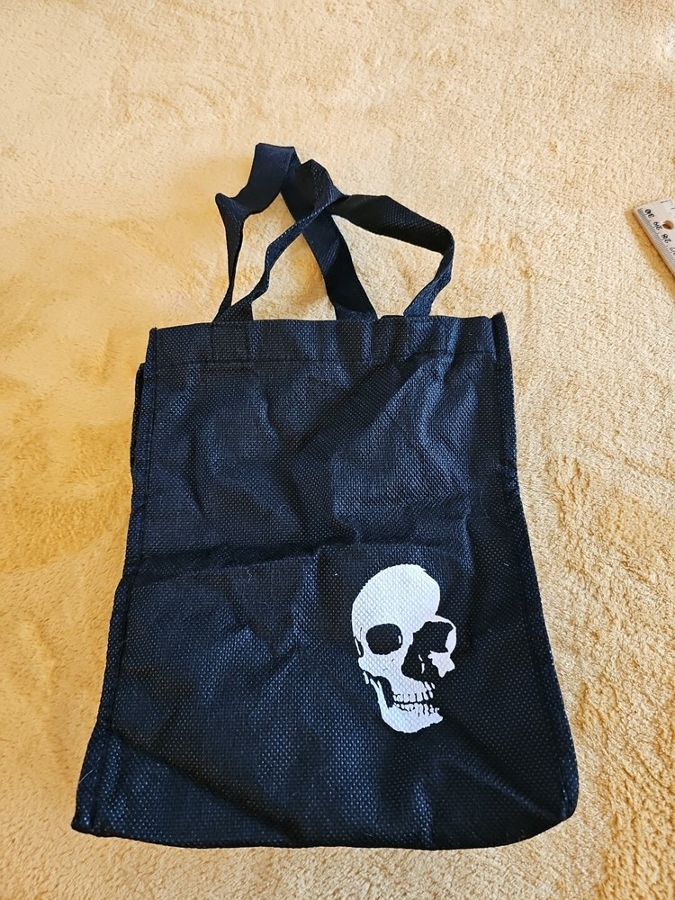 Hot Topic Skull Black Small Shopping Tote Bag Reusable Fun Tote 8.75″ x 7″