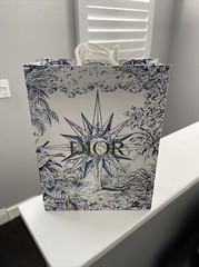 DIOR AUTHENTIC 2022 HOLIDAY COMPASS SHOPPING BAG USED W10”XH15”