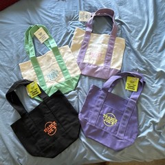 Trader Joe’s Mixed Lot of 4 Bags Brand New With Tags Still On