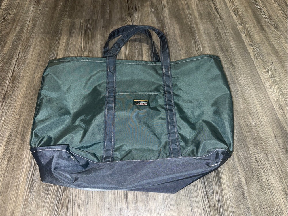 L. L. Bean Lightweight Nylon Tote Bag Zip Closure