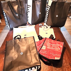 Lot of 8 Lululemon Shopping Bags Small Medium Large Totes Black White Red