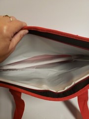 TRADER JOES REUSABLE INSULATED TOTE BAG UP TO 7 GALLON CAPACITY USED ONCE
