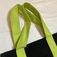 2 Genuine Trader Joes Trick Or Treat Mini Bags Orang/Black Black/Purple/Lime SEE